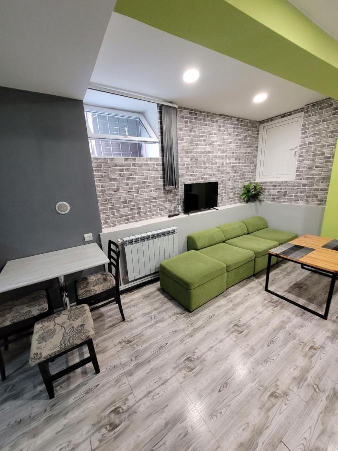 Дом 33 Возле Клиники Астхик Villa Yerevan Exterior photo